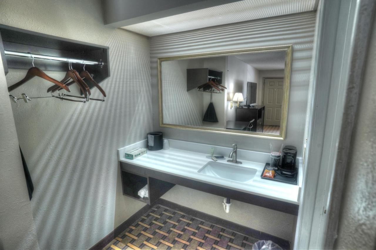 Amerivu Inn & Suites - Helen - Downtown Ngoại thất bức ảnh