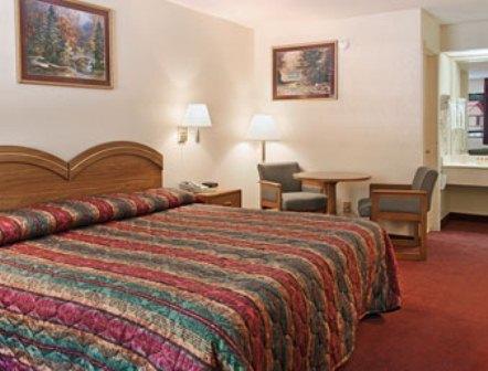 Amerivu Inn & Suites - Helen - Downtown Phòng bức ảnh